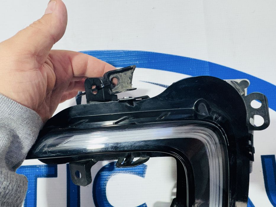 Proiector DRL stanga VW E UP dupa 2020 cod 12E941055E