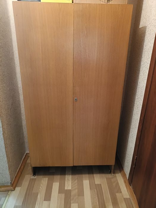 Продам шкаф в хорошем состоянии.