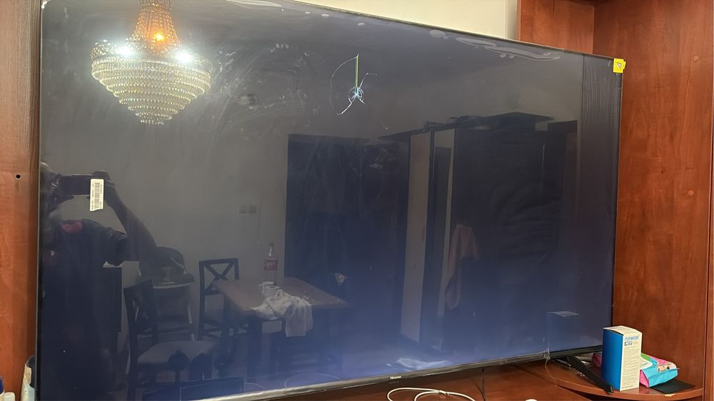 Продам смарт телевизор Hisense