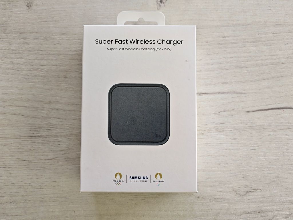 Чисто нов Samsung Super Fast Wireless Charger 15W