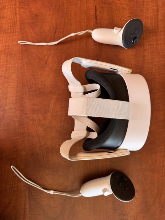 Очила за виртуална реалност OCULUS META QUEST 3S 128GB EU