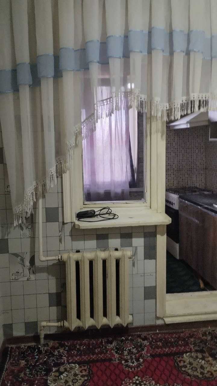 Продаётся 2х комн квартира на 4 этаже Ор-р Пиридастгир