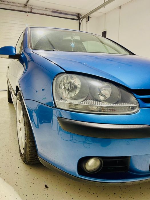 Volkswagen golf 5 1.6