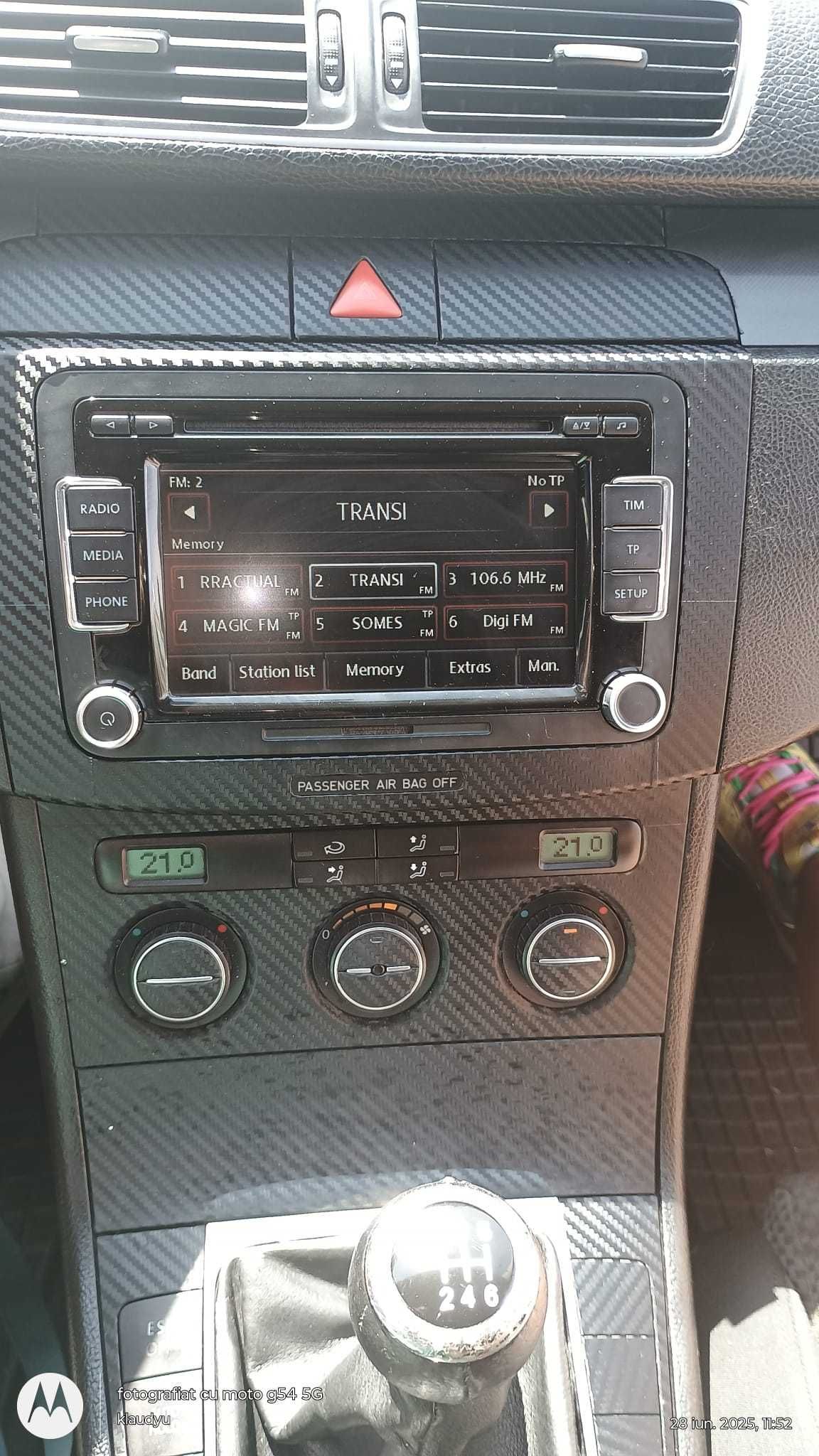 Vând Passat B6 -2006     1.6FSI-benzina