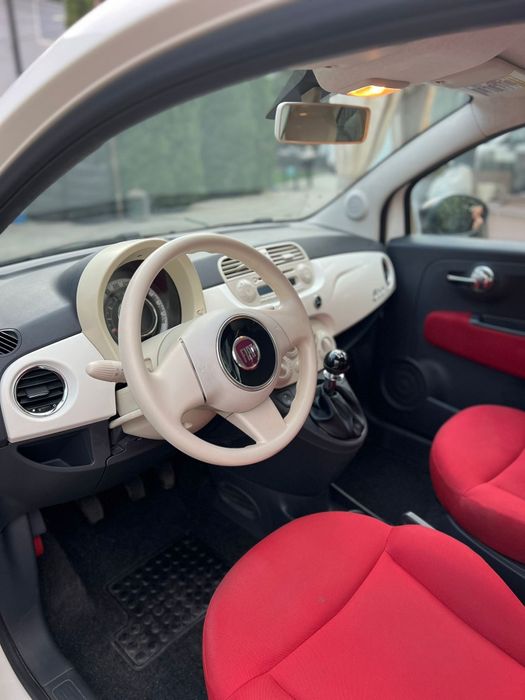 Vând Fiat 500 an 2012
