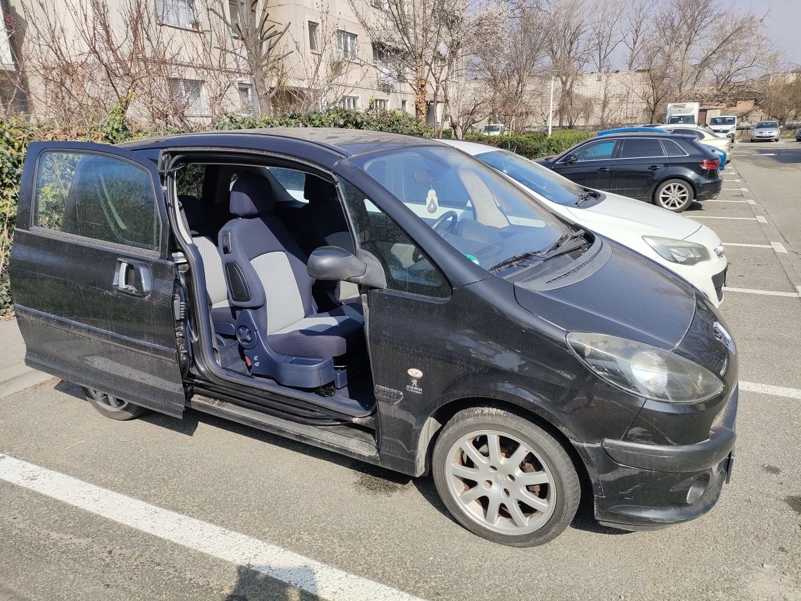 Vând peugeot 1007