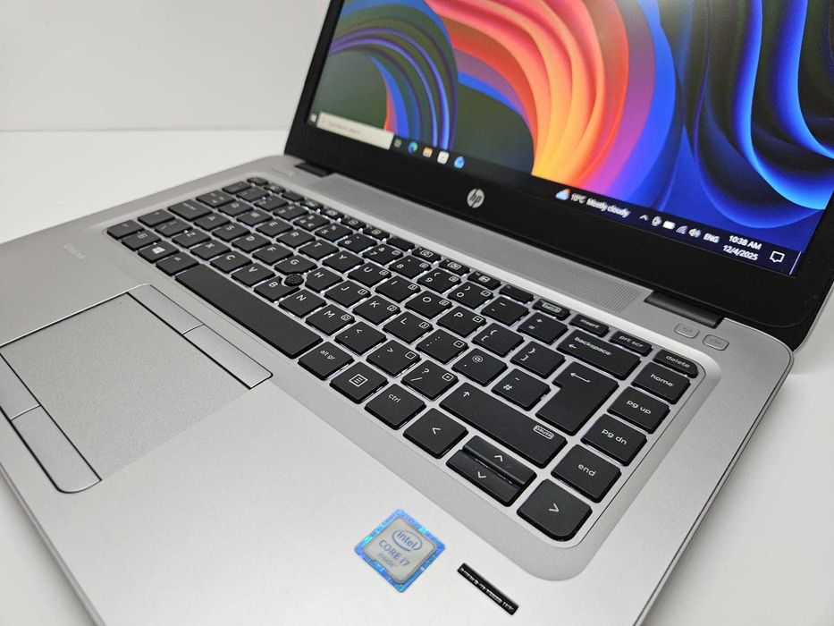 HP EliteBook i7-6500U / 8GB DDR4  SSD 256 + HDD 500 GB