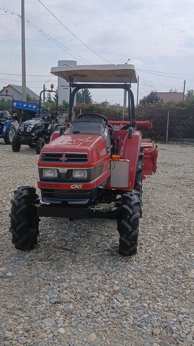Tractor Mitsubishi cu inversor 750 ore funcționare