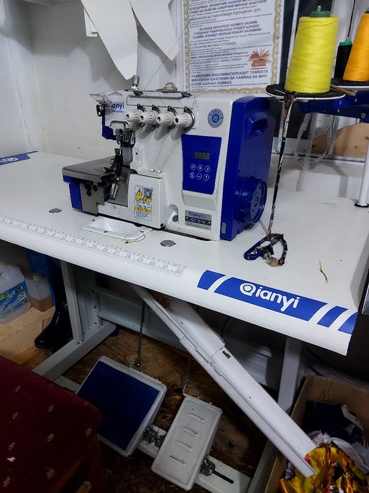 оверлок продаётся