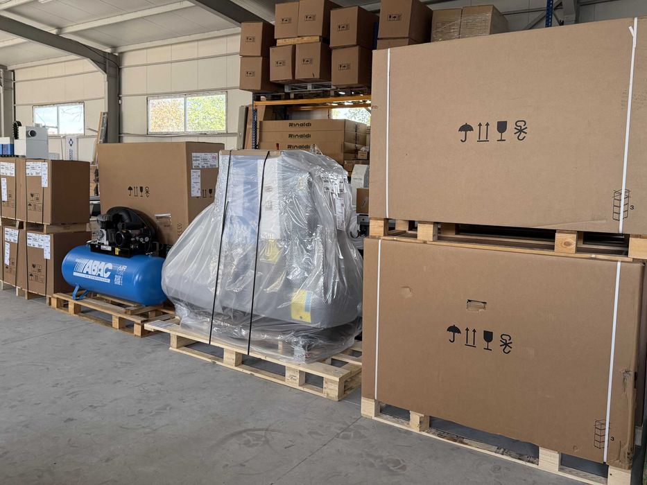 Италиански бутален компресор ABAC - EXT A29B 200 CM3