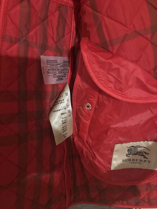 Burberry червен тренчкод