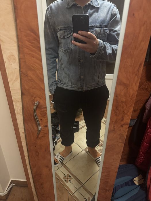 Geaca de blugi H&M marvel marimea m