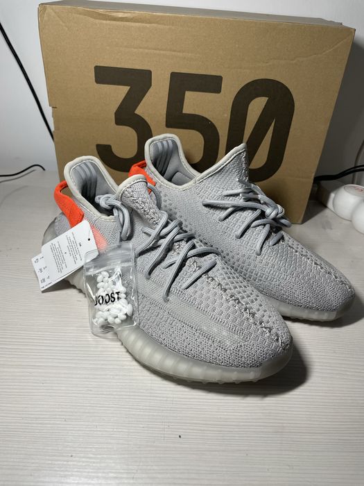 Yezzy 350 Tail Light