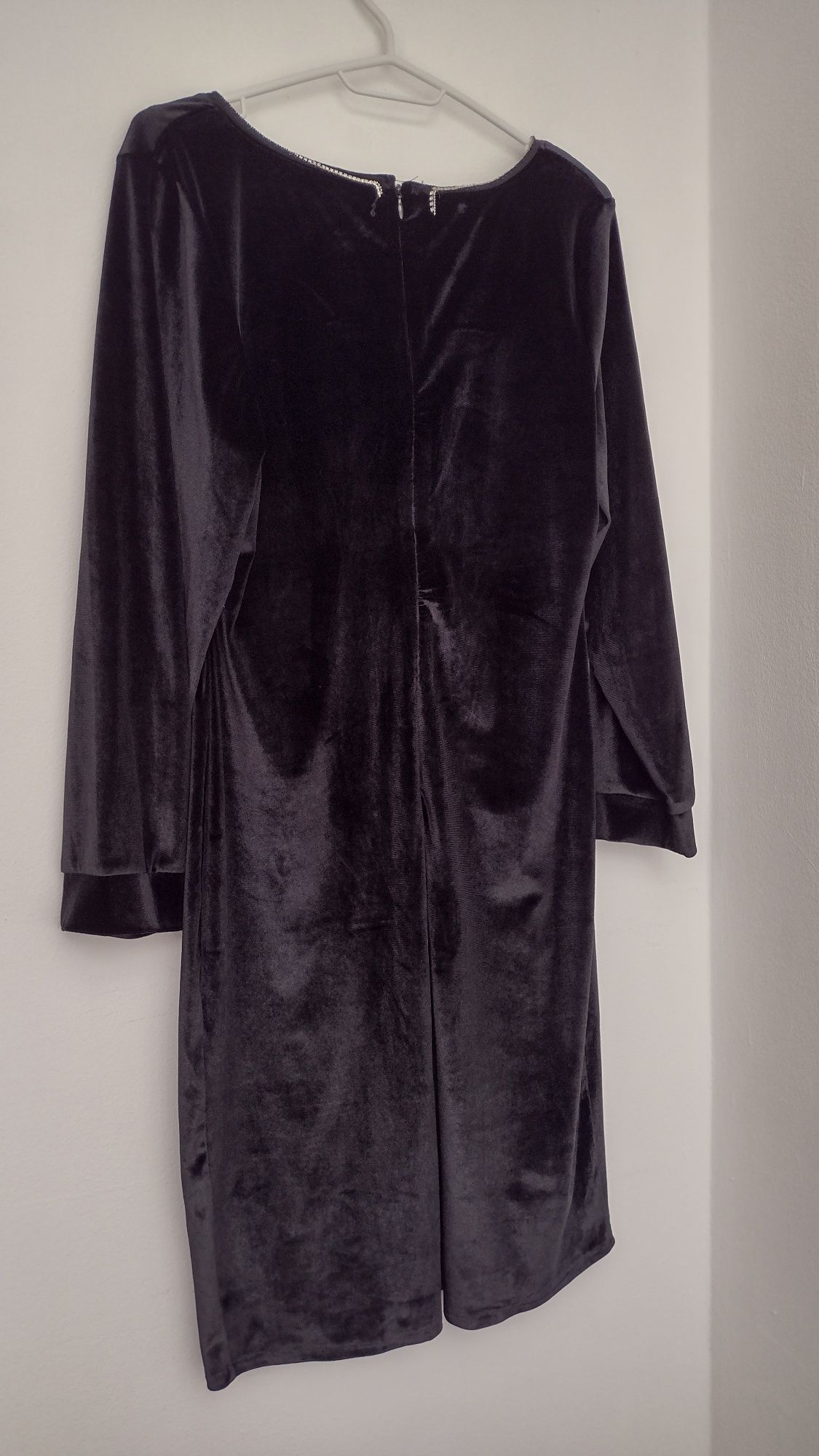 Rochie scurta aspect catifea