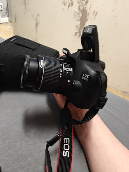 Canon dsrl  eos 1300d impecabil