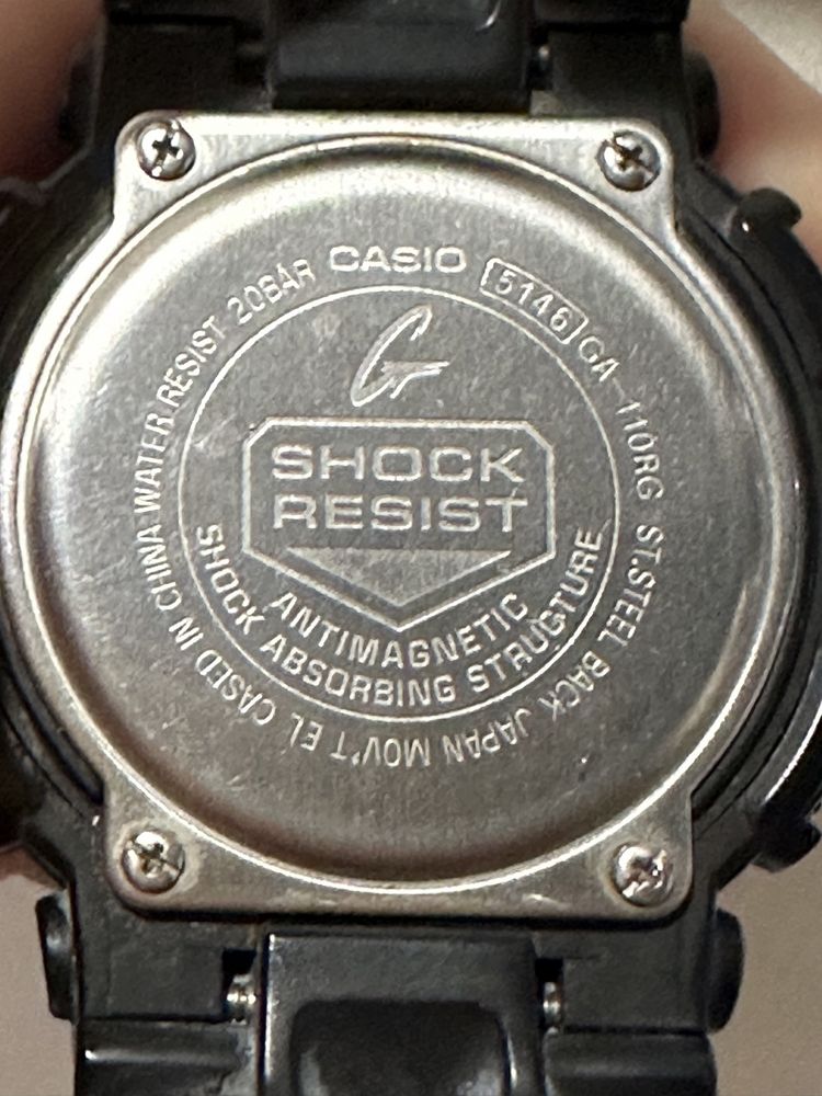 Casio G-Shock Black Matte / Gold