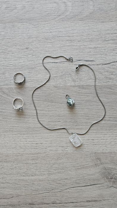 Сребърни бижута, колие, 2 пръстена и 2 висулки