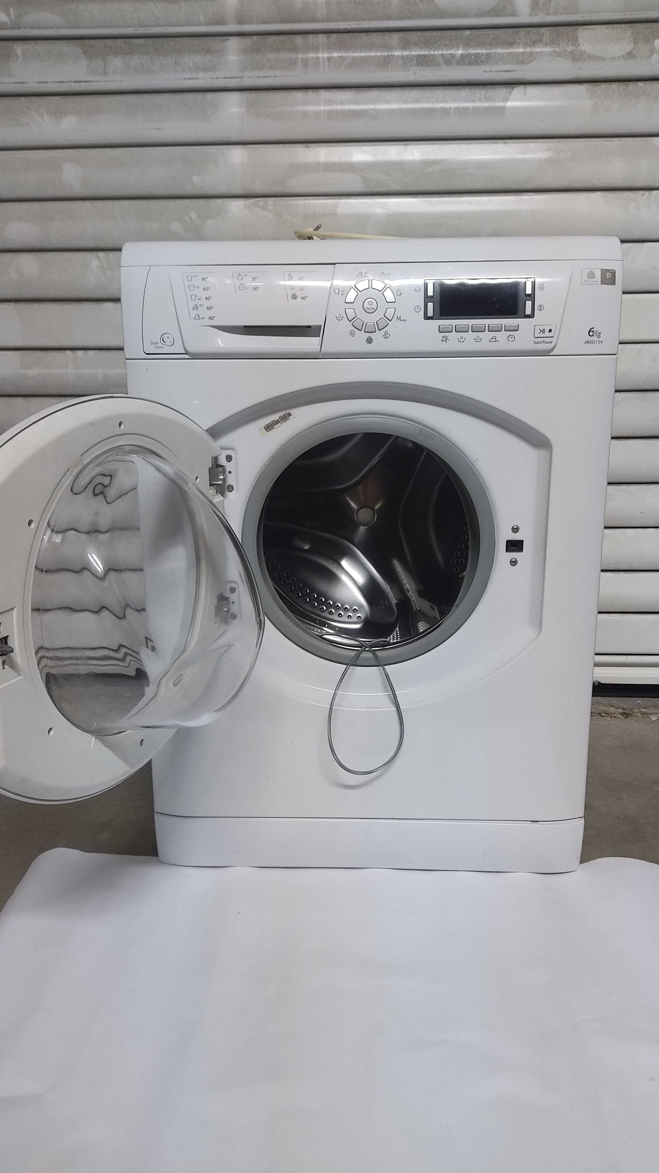 Пералня Hotpoint Ariston ARXD 129