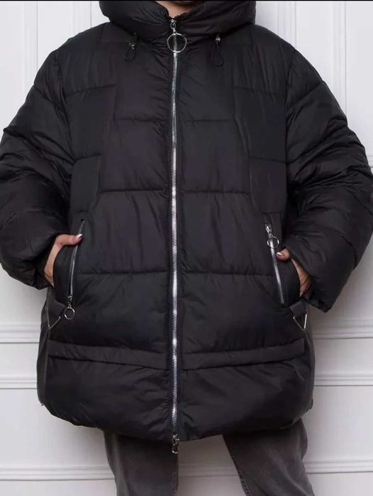 Продам женскую куртку- пуховик