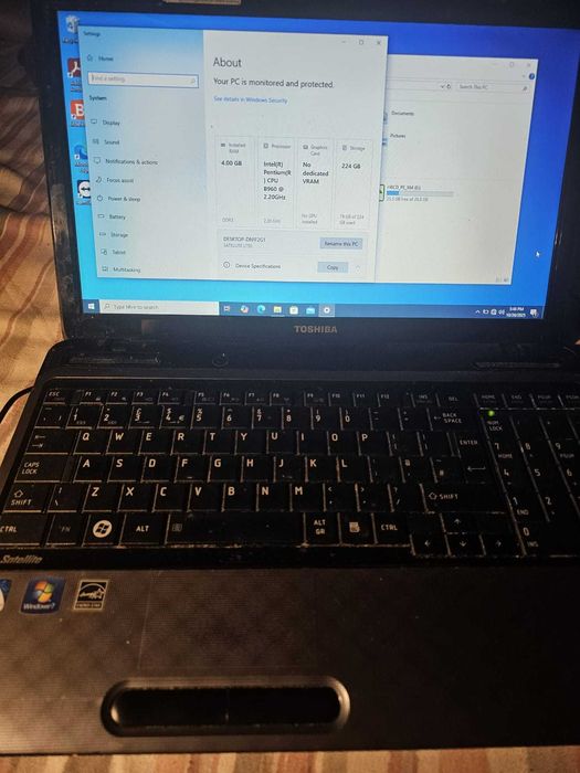 laptopuri Toshiba SATELITE L750-1xh , C850 -1G2 se vand la pachet