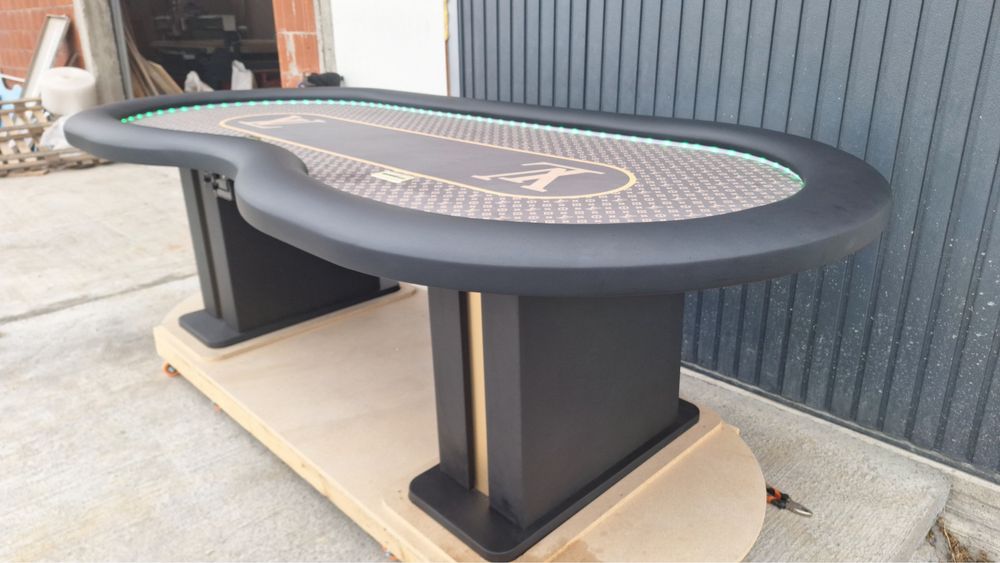Masa Poker L O U I S  V U I T T O N la comanda CustomTables.eu stoc