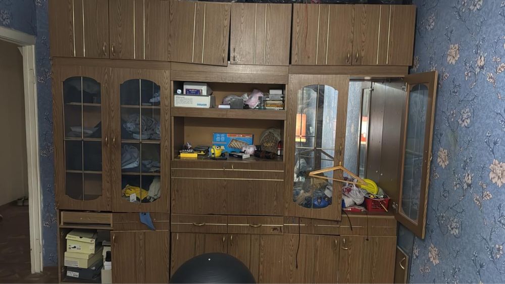 Продаю комп стол, кровать, шкаф