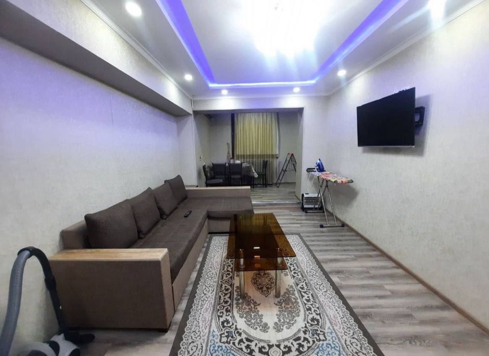 Квартира на Ц5-метро А.Кодирий 2/1/4  общ пл 52м с обстановкой