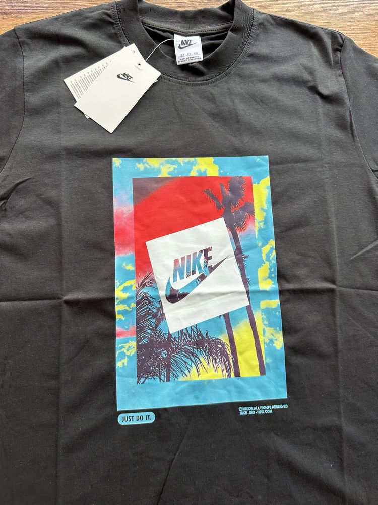 Мъжка,памучна,черна тениска Nike с щампа