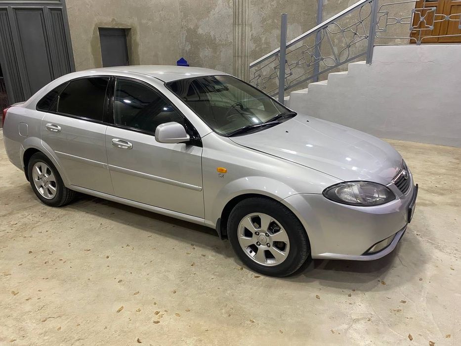 Srochna Gentra 1,5 avtomat sotiladi