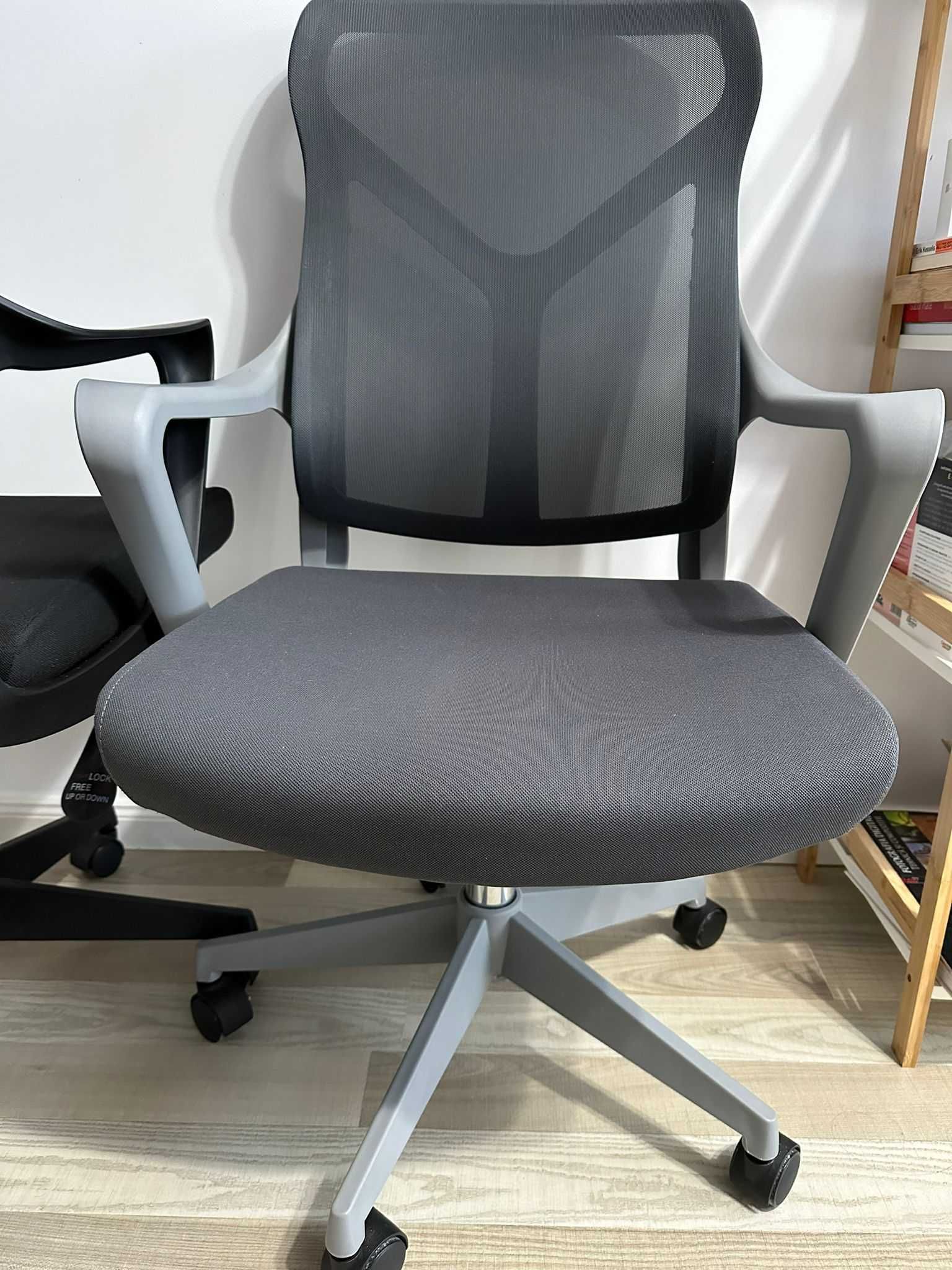 Scaun ergonomic de birou, tapitat cu stofa marca Somproduct - 2 bucati