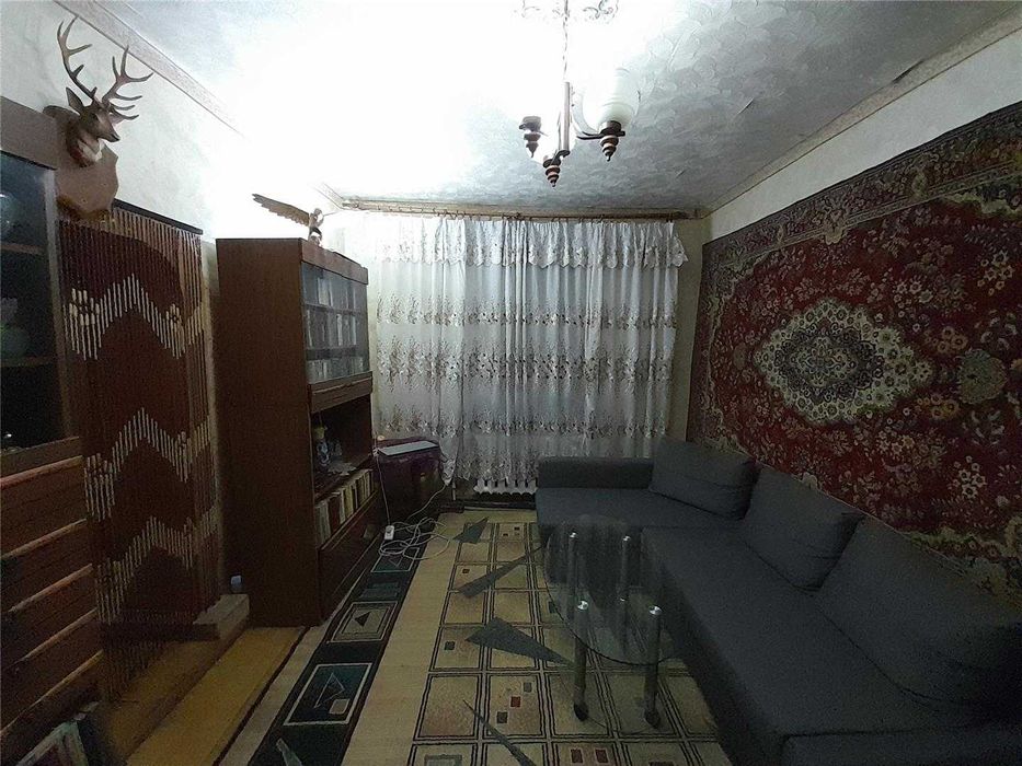 Продам 3 комнатный дом на 2 хозяина,  возле 23 школы