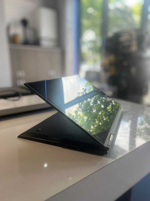 Lenovo ThinkPad X1 Yoga i5-6300u-8Gb ram-256gb Ssd