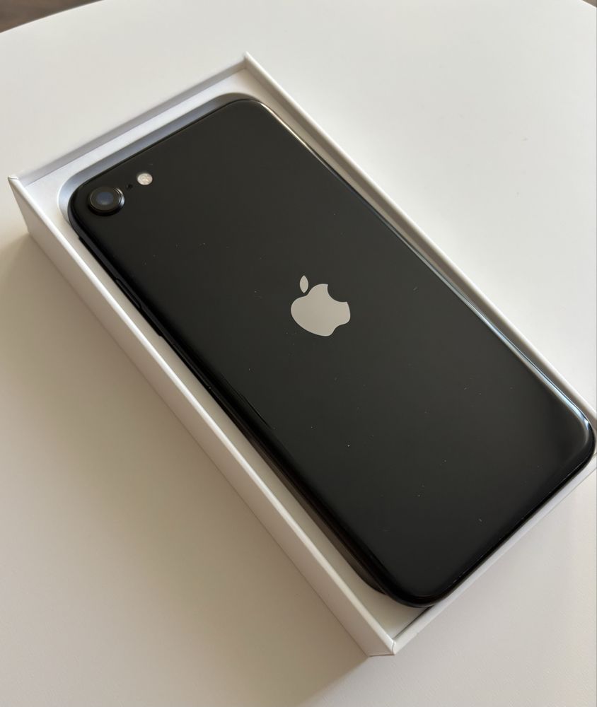 IPhone SE 2 + нови слушалки Ttec