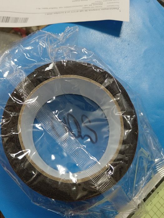 Продаю двухсторонний скотч