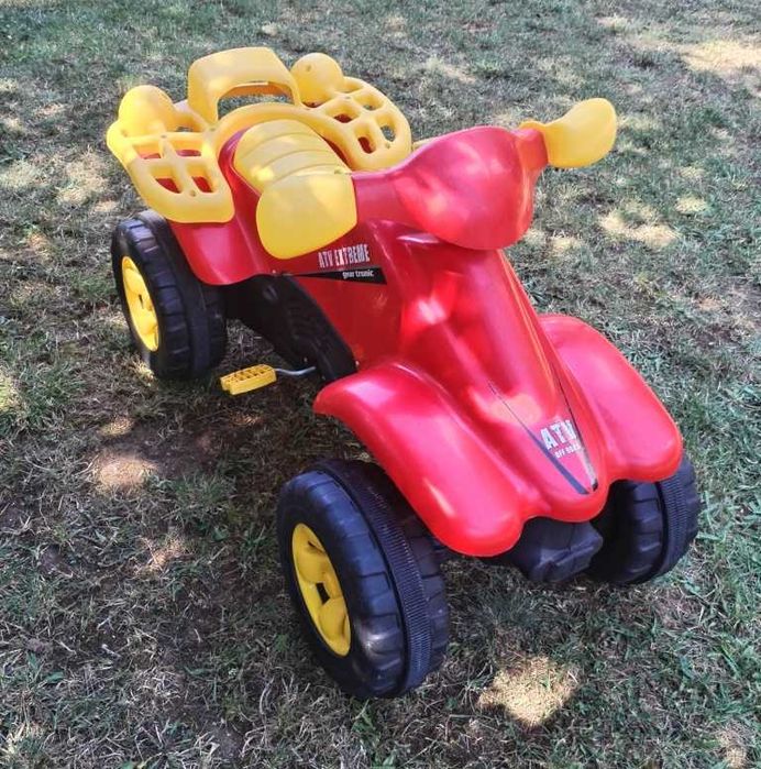 Детско АТВ четириколка с верига и педали