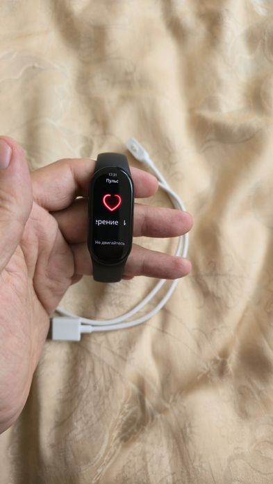 Продаётся Mi band 9