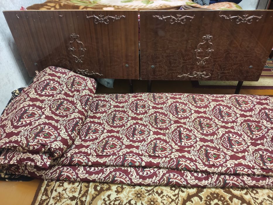 Продам 2 спальных гарнитура