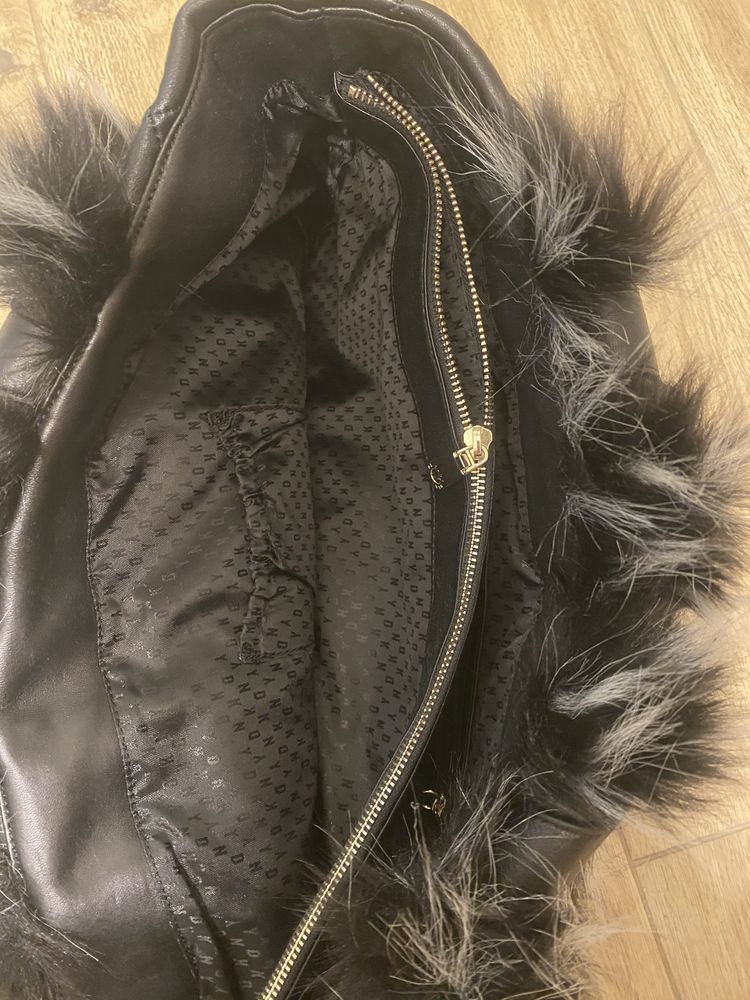 нова дамска кожена чанта DKNY