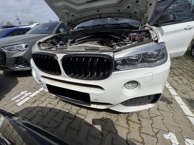 Bmw x5 alb  licitatie auto