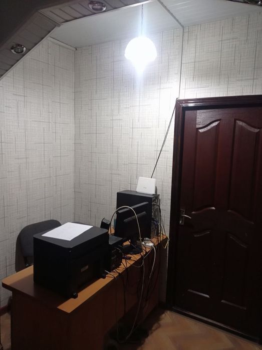 Продам квартиру переделанная под учебный центр