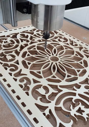 Услуги чпу, фрезерная резка фасады кухни пвх мдф лдсп дерево / реклама