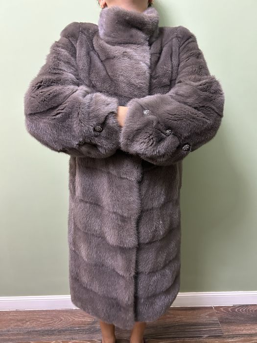 Норковая шуба из Греции, можно через каспий РЕД