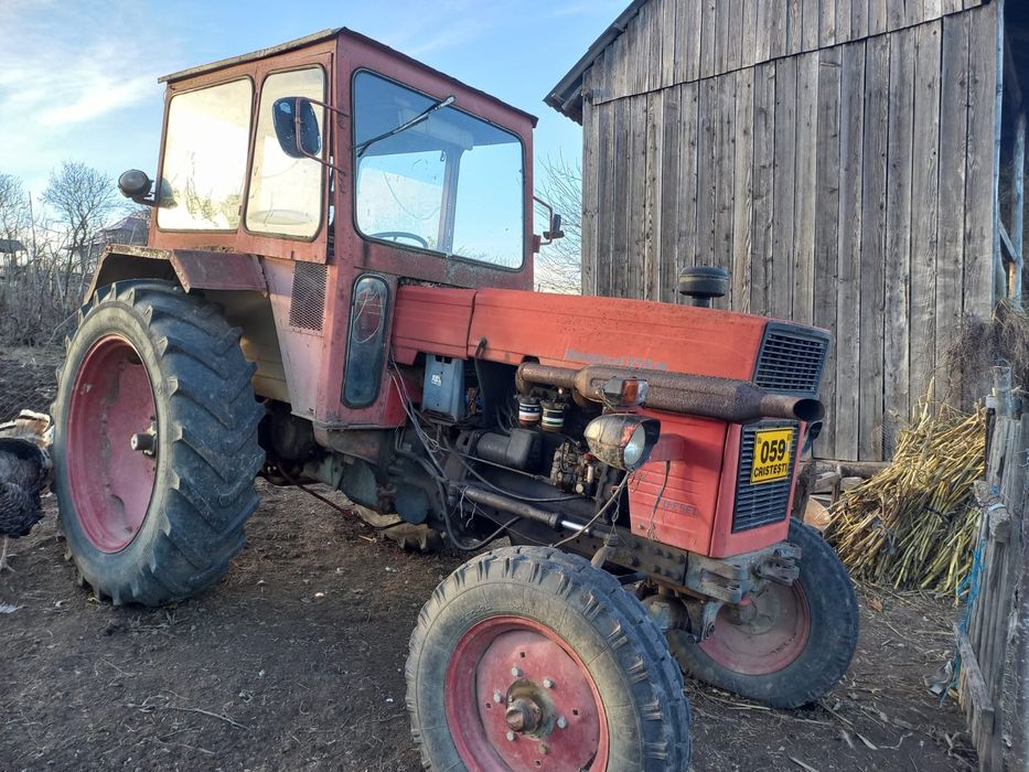 Vând Tractor+Disc+Plug