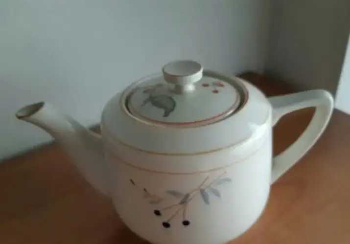 Чайник  руски порцелан