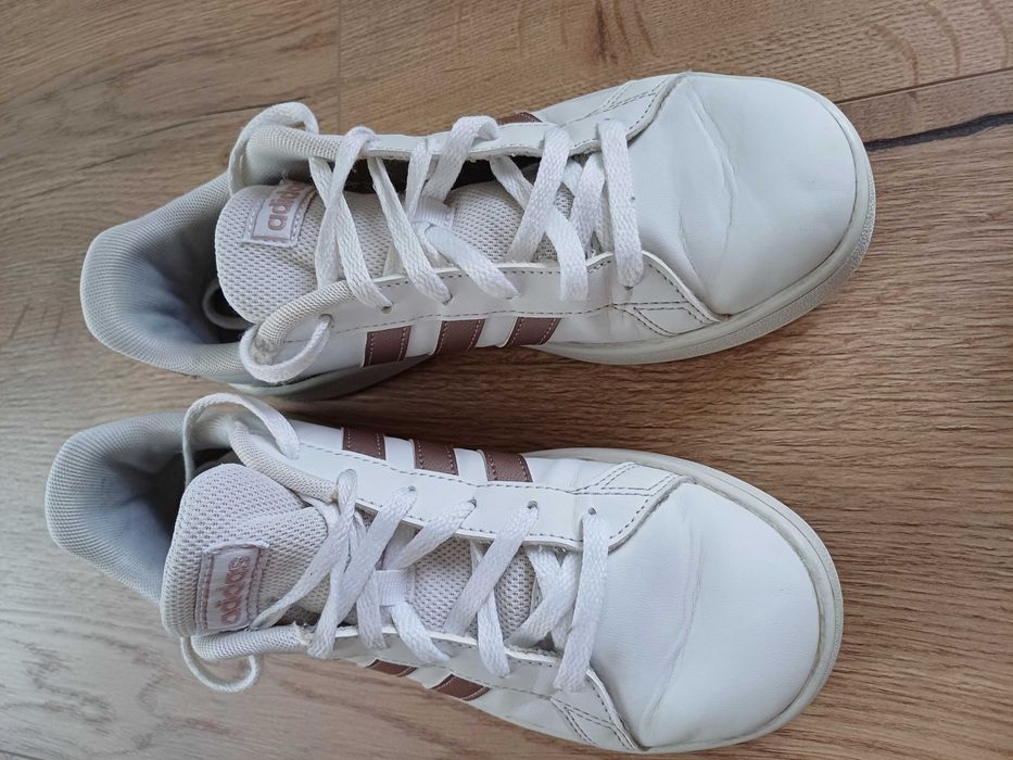 Маратонки Adidas за момиче