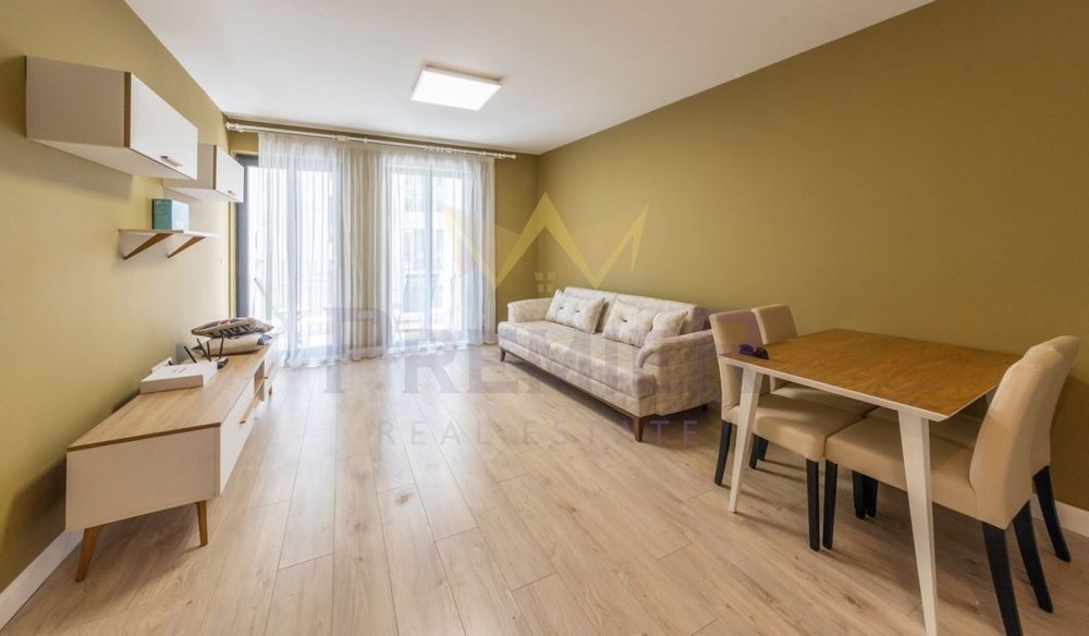 Продава се Тристаен апартамент в Варна, Бриз - 100 кв.м за 2400 €/кв.м - Снимка #1