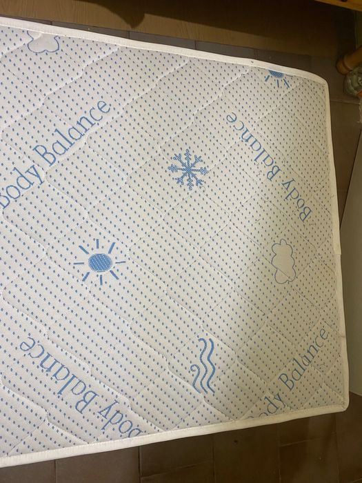 Продавам еднолицев матрак