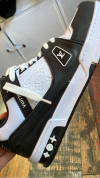 Louis Vuitton trainer black & white 43