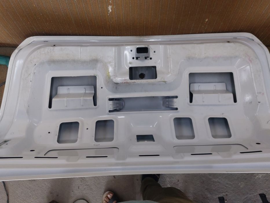 Cobolt 2024 orqa kapot