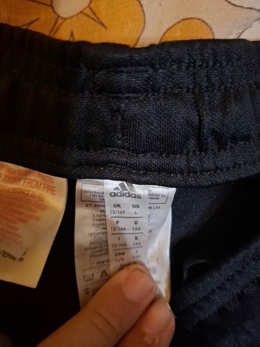 Adidas панталон.